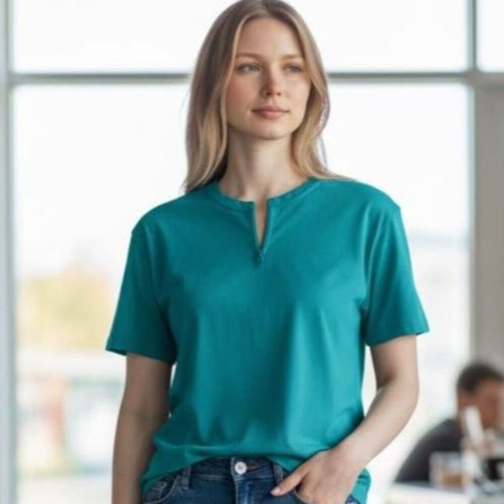 Eddie Bauer Women's Soft Easy Fit Short Sleeve V-Neck Tee Small Turquois NWT